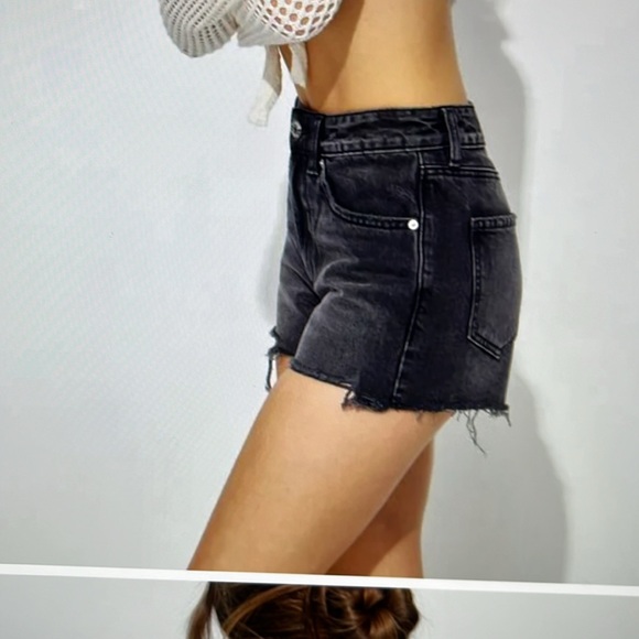 GARAGE BRAND NEW W/TAGS BLACK SZ.7/28 CLASSIC CUT-OFF SHORTS. PERFECT CONDITION - Picture 10 of 11